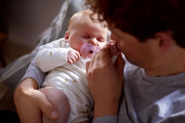 Philips Avent Soothie Pembe Mor Emzik Seti (0-6 Ay) SCF099/22