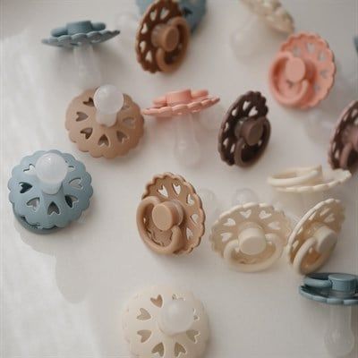 Frigg Fairytale Silikon Emzik - Silky Satin (0-6 Ay)